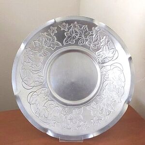 Vintage World Hand Forged Hammered Aluminum Round Tray with Ivy Leaves